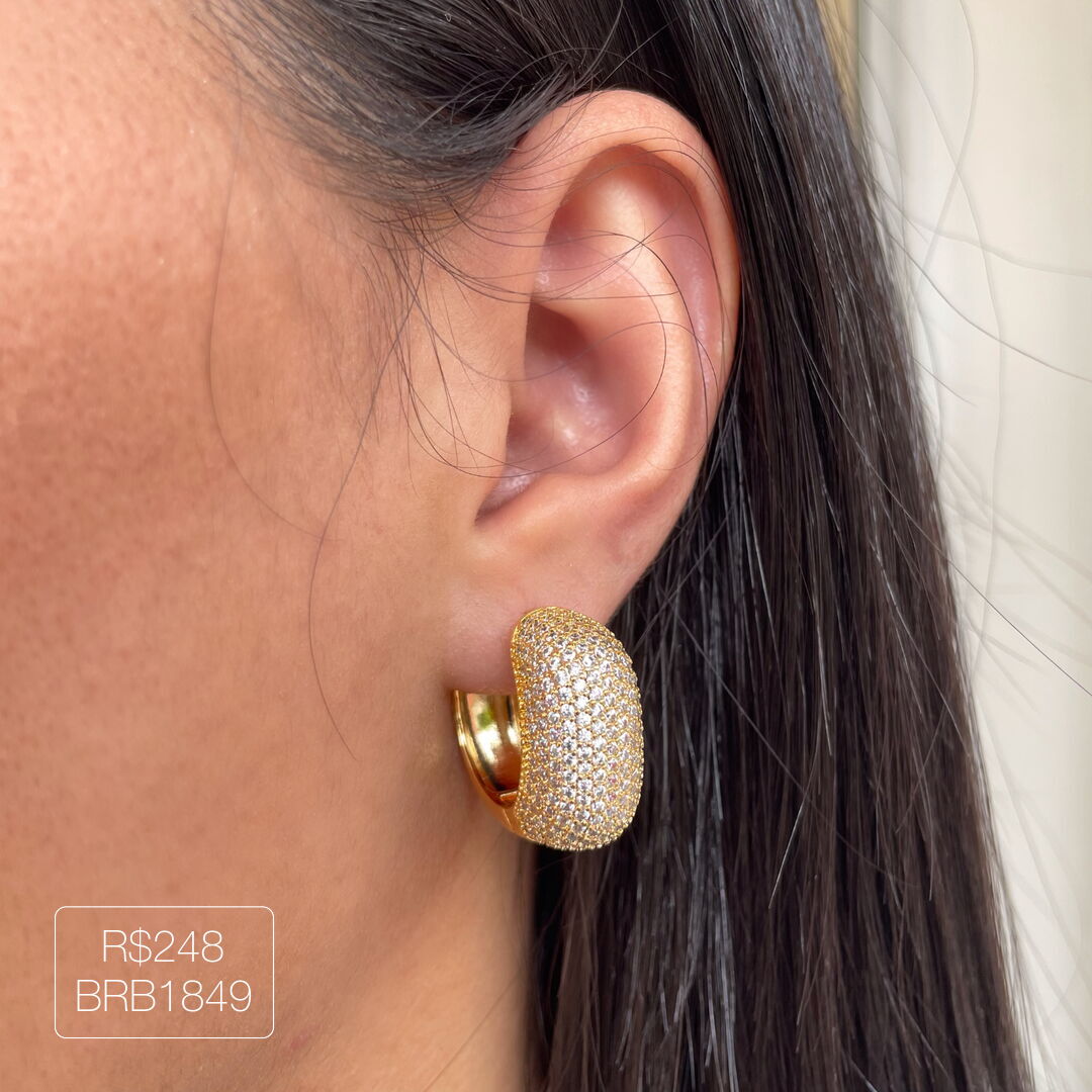 Argola Gordinha Luxo Ultra Cravejada Cristal Dourada